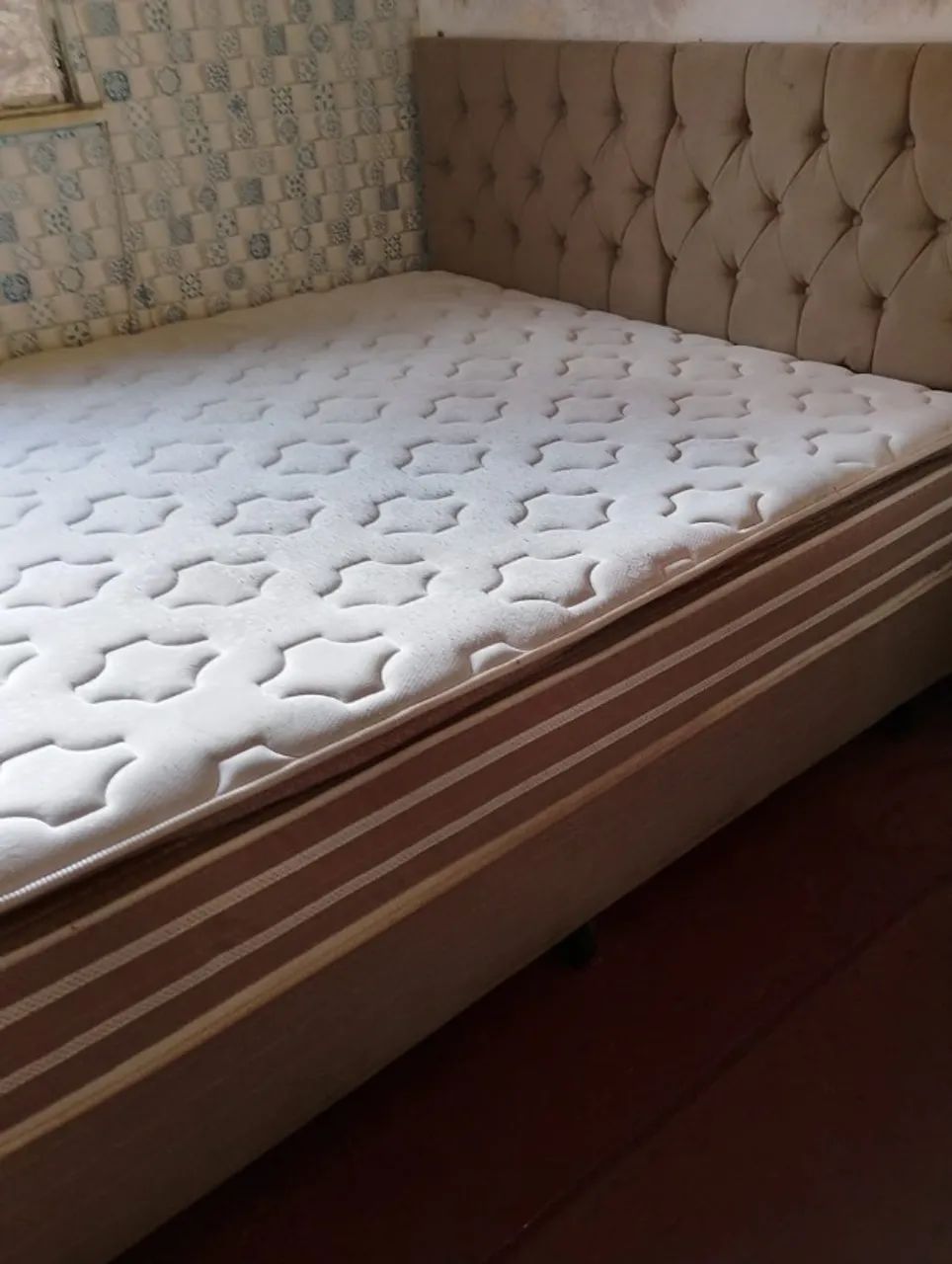 Cama Queen com cabeceira !!!!!!!!  - Foto 2