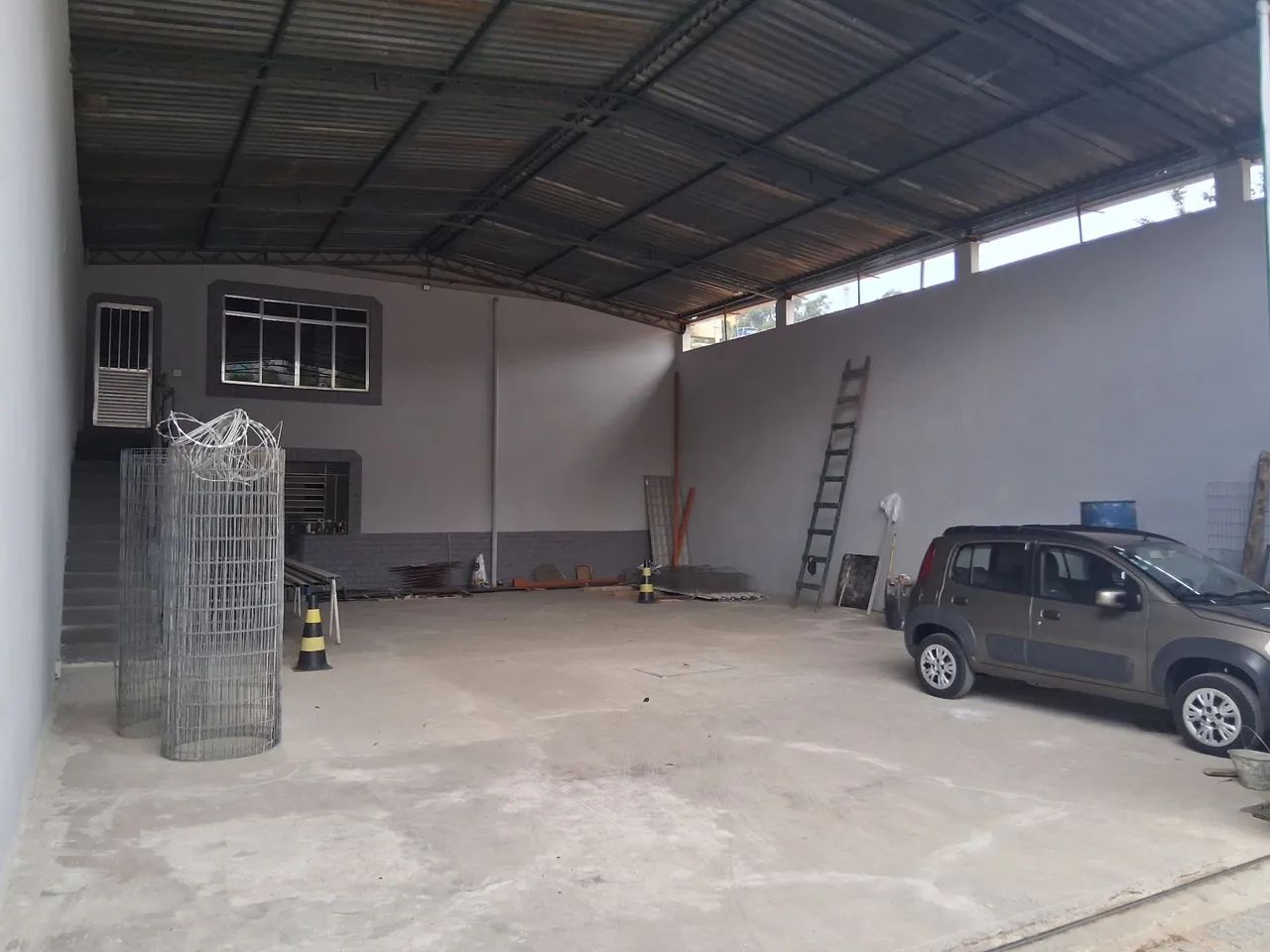 Galpão e pátio para Locação área total 470M2.  - Foto 2