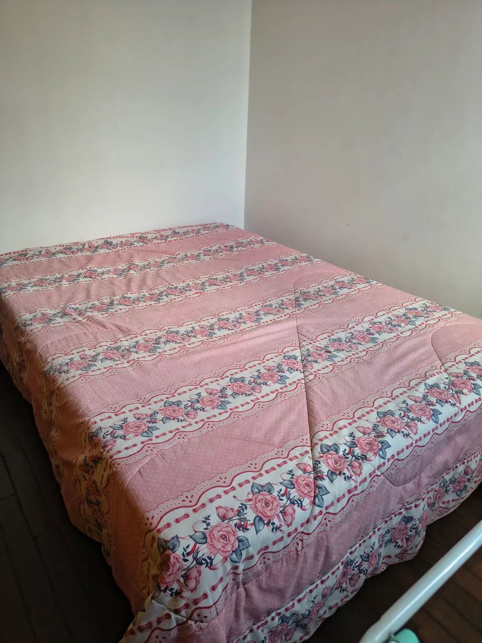 Vende-se cama box - casal