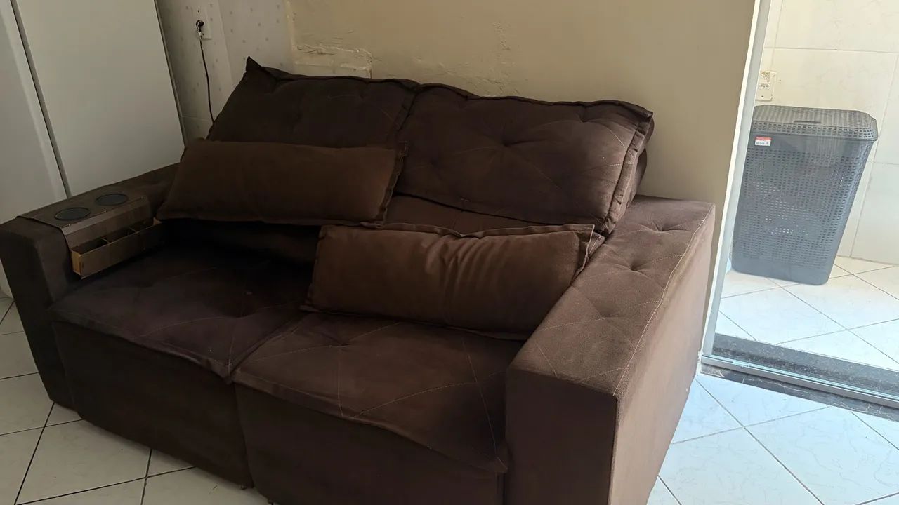 Sofá retrátil e reclinável marrom - Foto 2