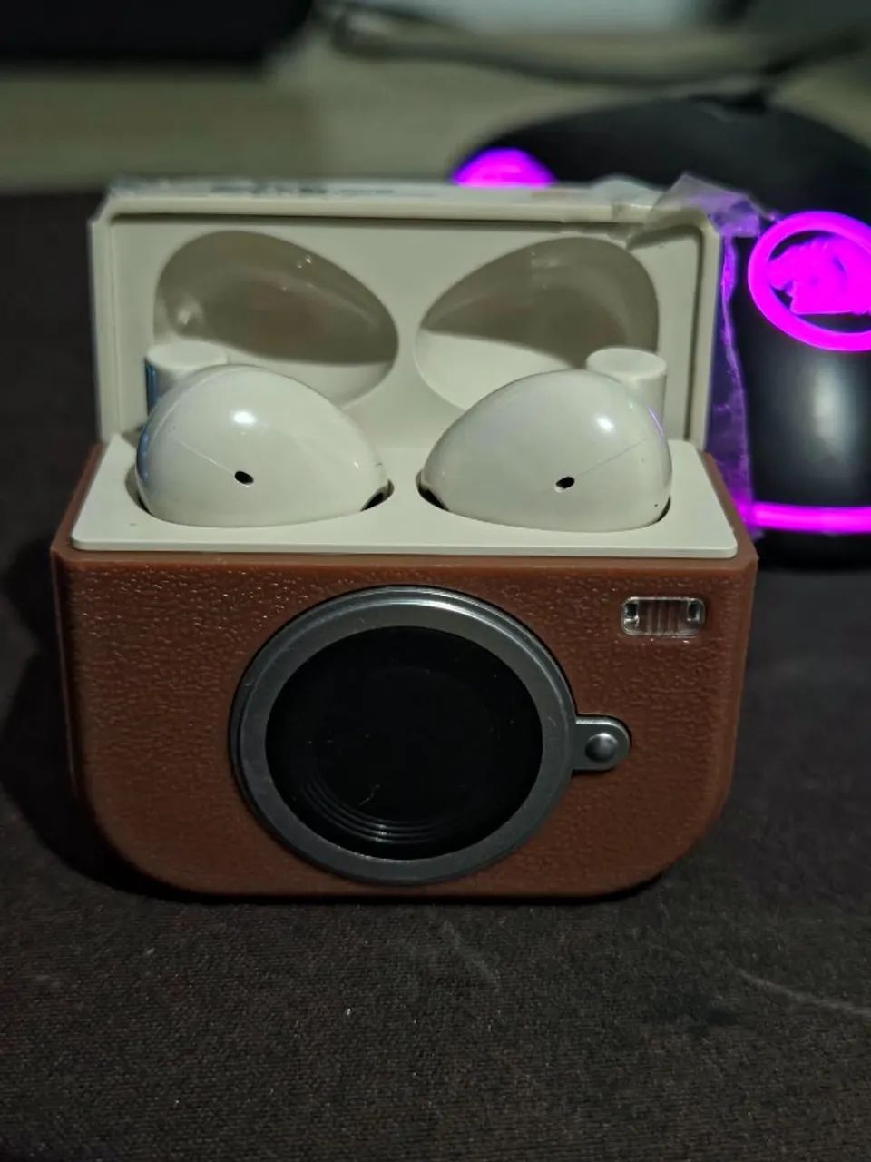 Fone de Ouvido TWS Estilo Retro Câmera - Foto 2