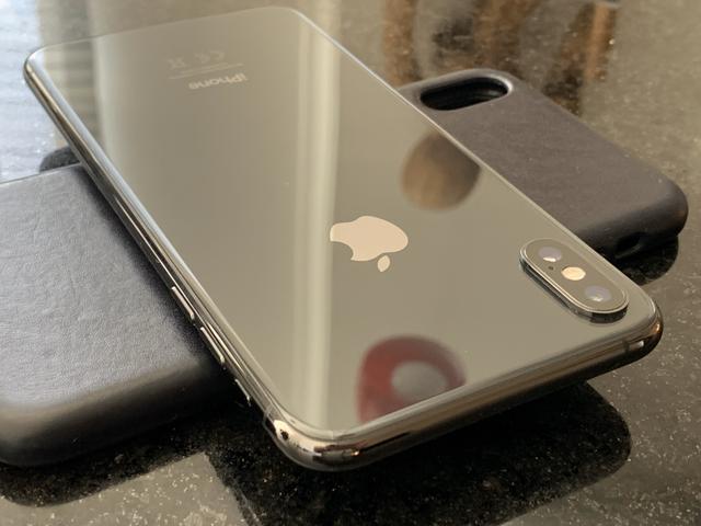 IPHONE XS MAX 256 cinza em perfeito estado - Foto 2