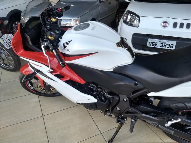 CBR 600F 2012/2012 com 46km, troco em Golf ou carro de maior valor