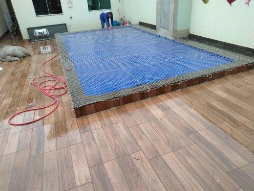 Rede sobre piscina parcelamos em até 3x