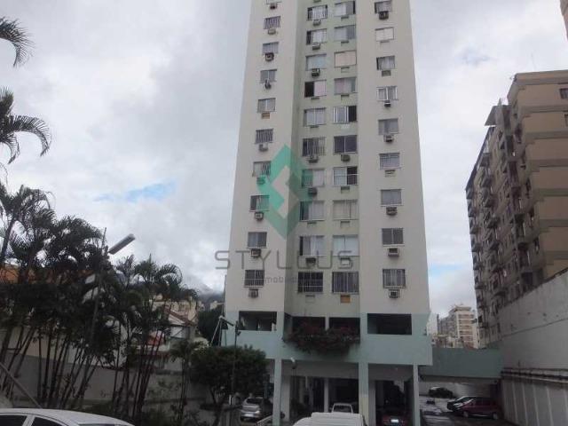 Excelente apto 02Qts vazio garagem elevadores portaria 24hs Rua Padre Ildefonso Meier