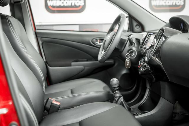 Étios Hatch XLS 1.5 Mec. 2017 - Foto 17