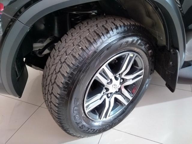 TOYOTA HILUX SW4 2.7 SRV 7 LUGARES 4X2 2019 - Foto 10