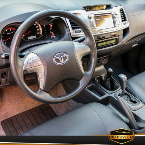 Toyota Hilux 3.0 Srv Diesel 4x4 2012 - Foto 8
