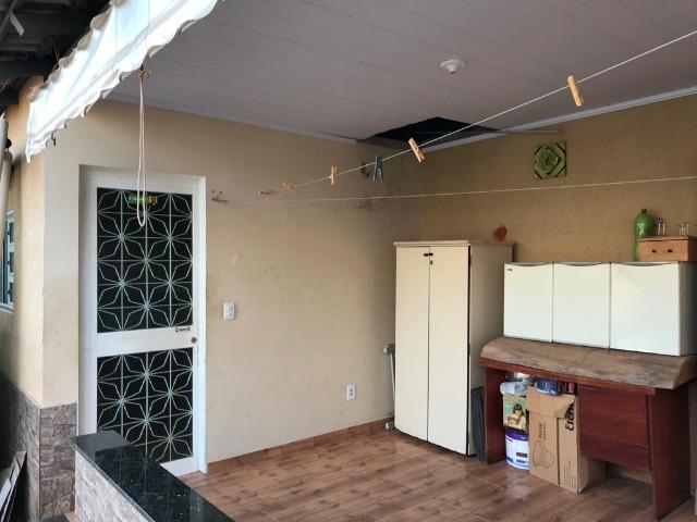 Excelente Casa, 3 Qts Sendo 1 Suíte, Laje, Cerâmica, Lazer no Piso Superior! - Foto 20