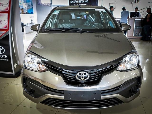 TOYOTA ETIOS 1.5 X PLUS SEDAN 16V FLEX 2019 - Foto 2