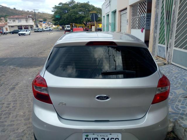 Ford KA Se com rodão liga leve 15