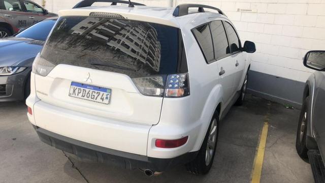 Mitsubishi Outlander 2.0 Automático 2013 - muito nova - todas as revisões feitas na Mit - Foto 4