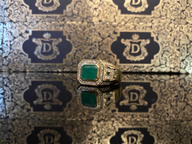 Anel Esmeralda e Diamantes em Ouro 18k  - Foto 4