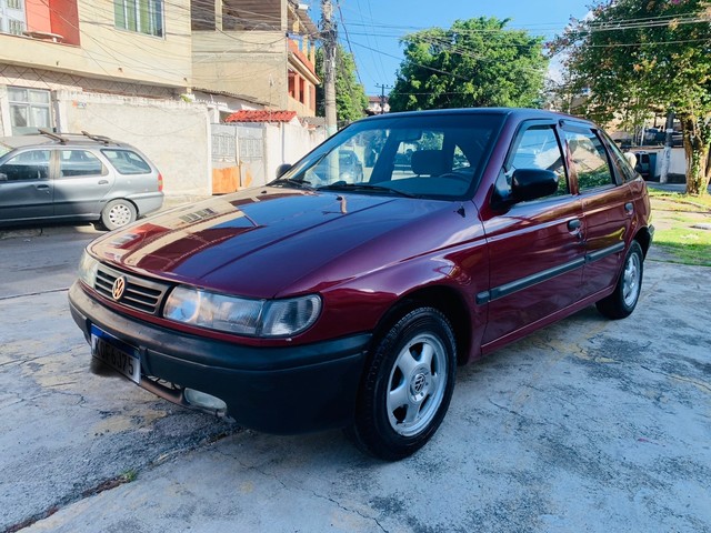 VW - VOLKSWAGEN POINTER a gasolina 1995 no Rio de Janeiro