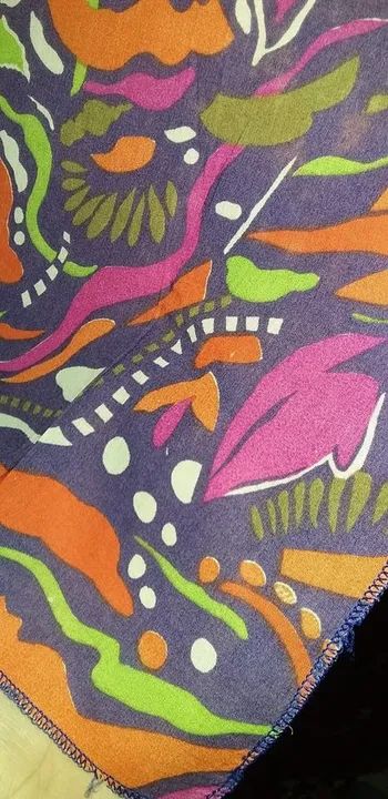 Antigo Lenço com desenhos abstratos coloridos - Foto 2