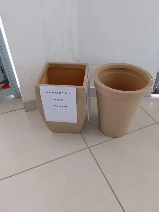 Vaso Cônico e quadrado