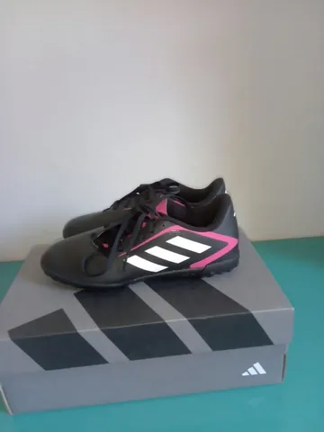 Chuteira Adidas Society