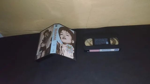 Madonna Fita Vhs, original, bom estado capa e fita. E outros.