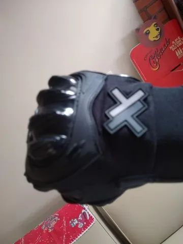 EPIs LOTE. botas, luvas, cotoveleiras, joelheiras.