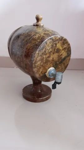 Barril de Licor em pedra sabão com torneira