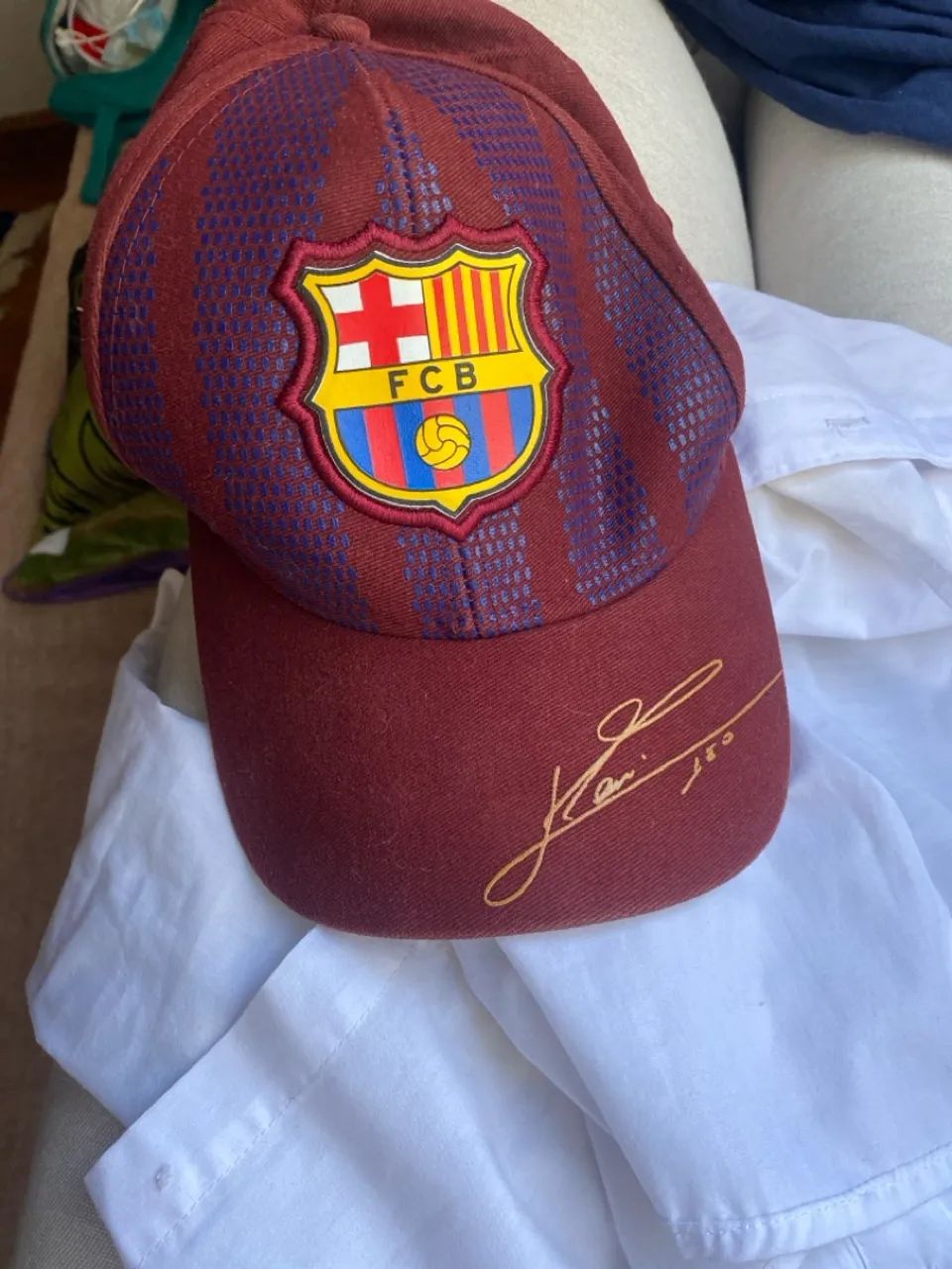 Boné FC Barcelona raro com autógrafo 