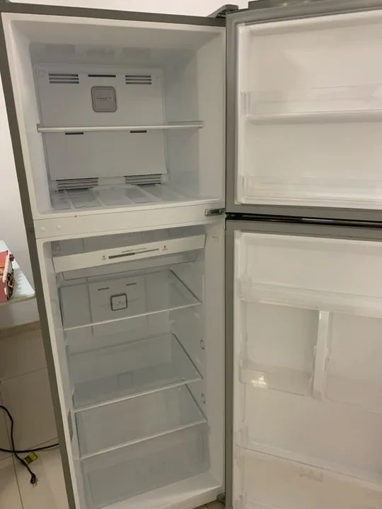 Para ser vendida hoje, reduzi o valor, Geladeira Duplex Medea inox nova - Foto 5