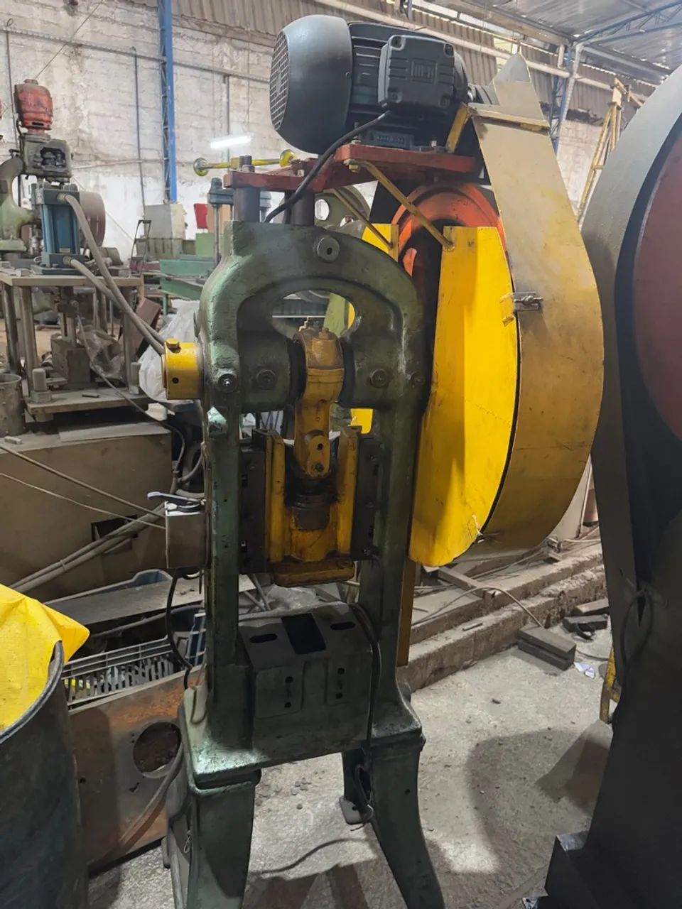 Prensa Excêntrica Automática 8 toneladas - Foto 3