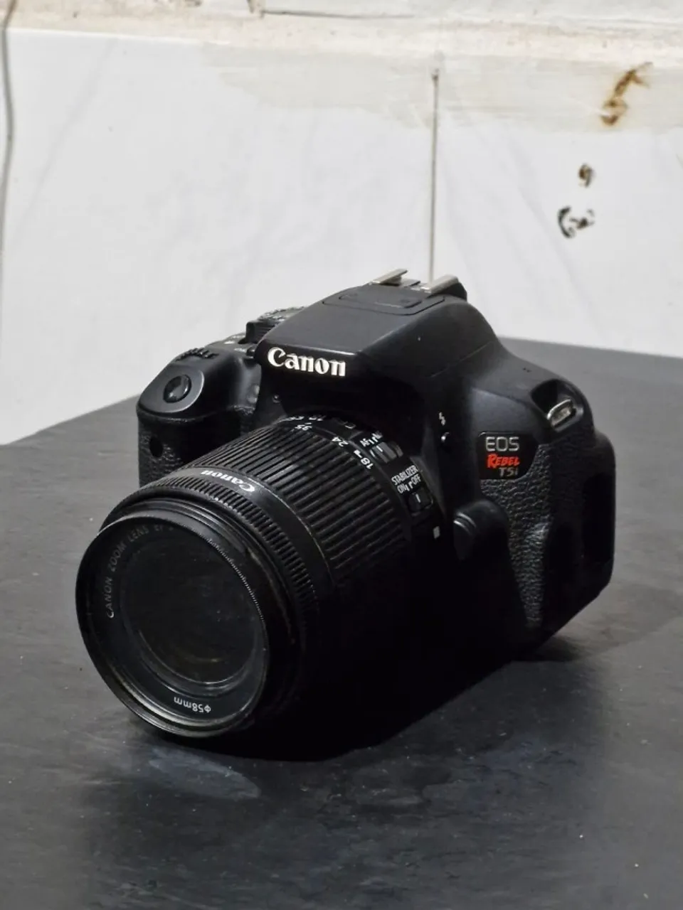 CAMERA CANON T5i