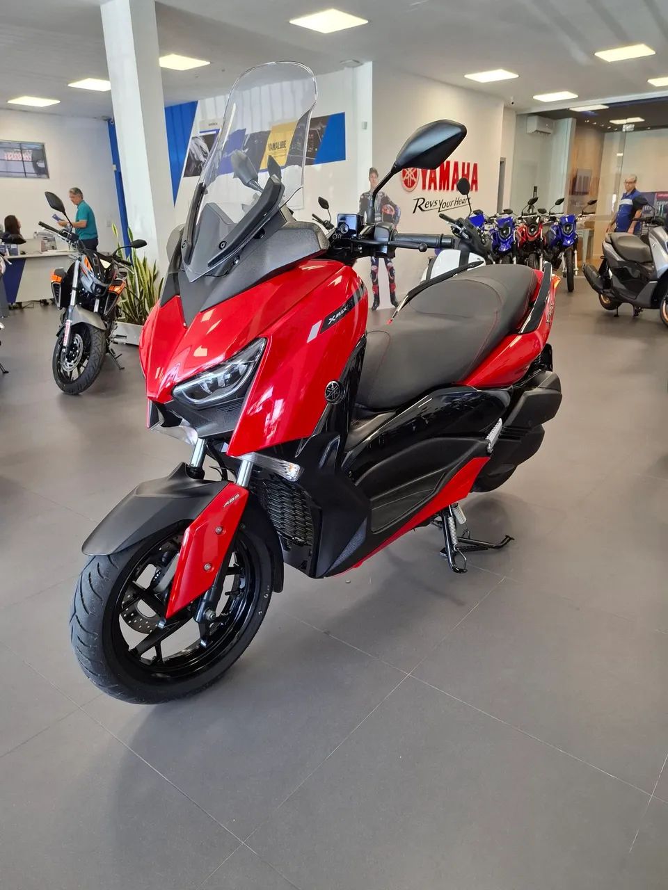 XMAX 250 ABS !!! Já emplacada 2025!!! 3 anos de garantia!!!