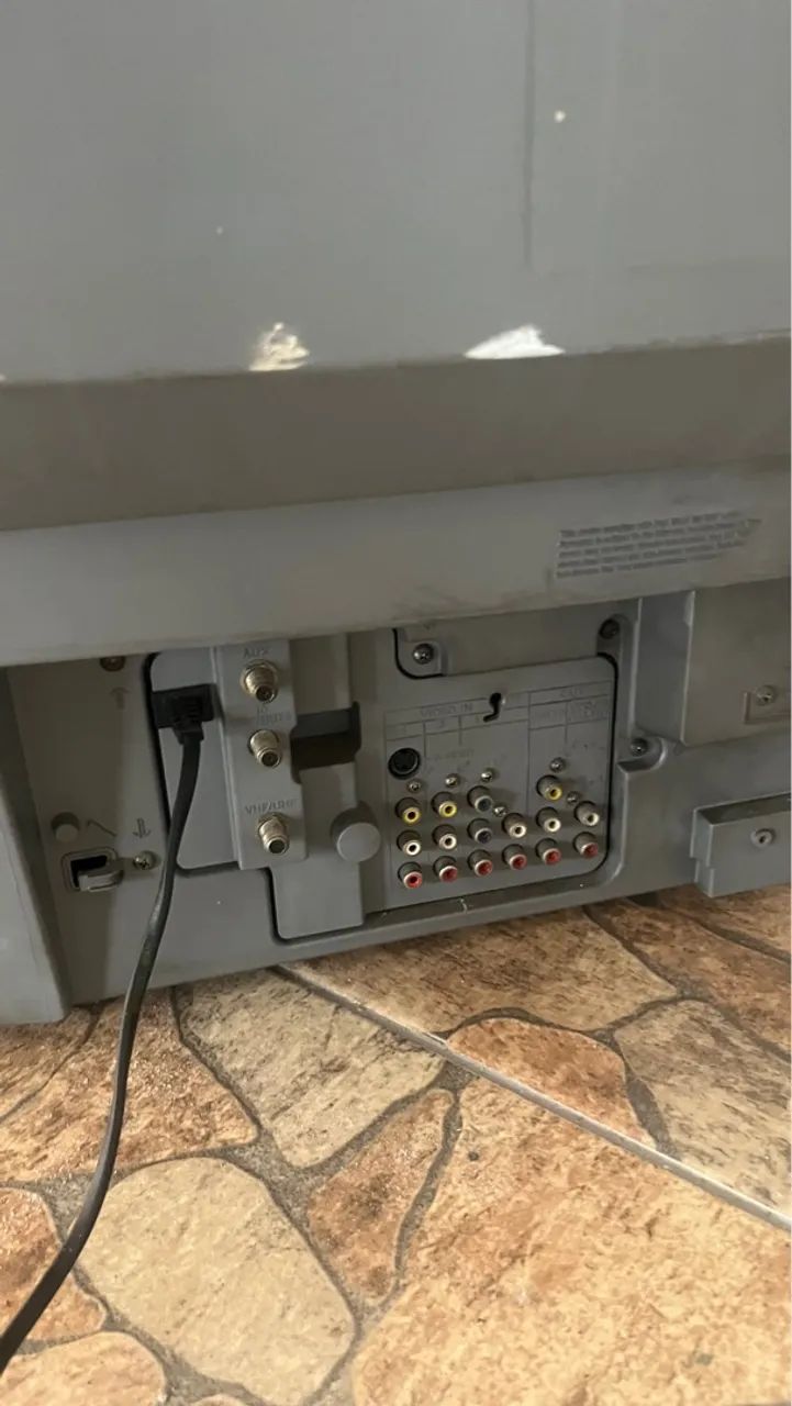 Tv Sony 38 polegadas retrogamer crt tubo  - Foto 2