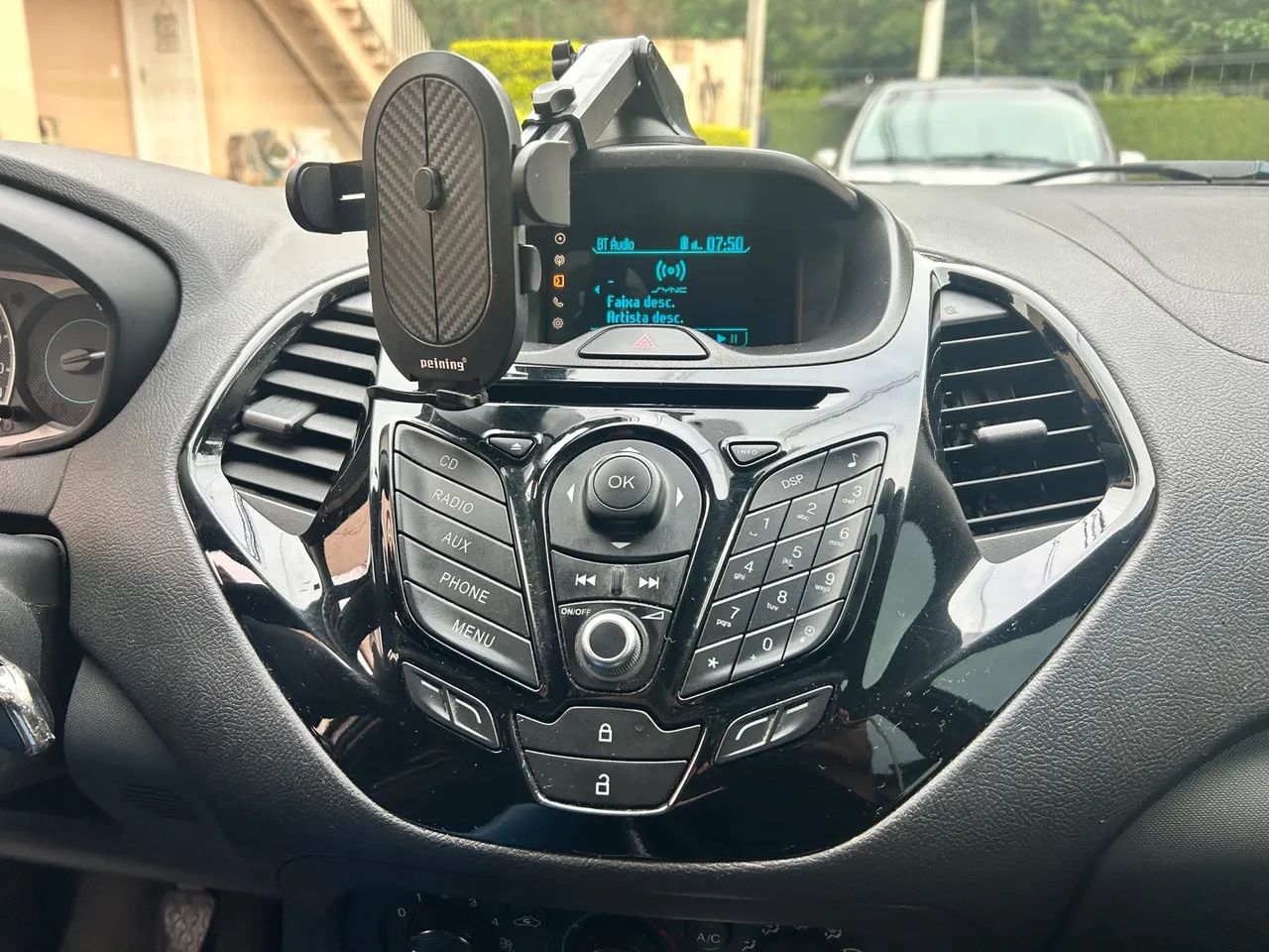 Ford Ka sedan  - Foto 4