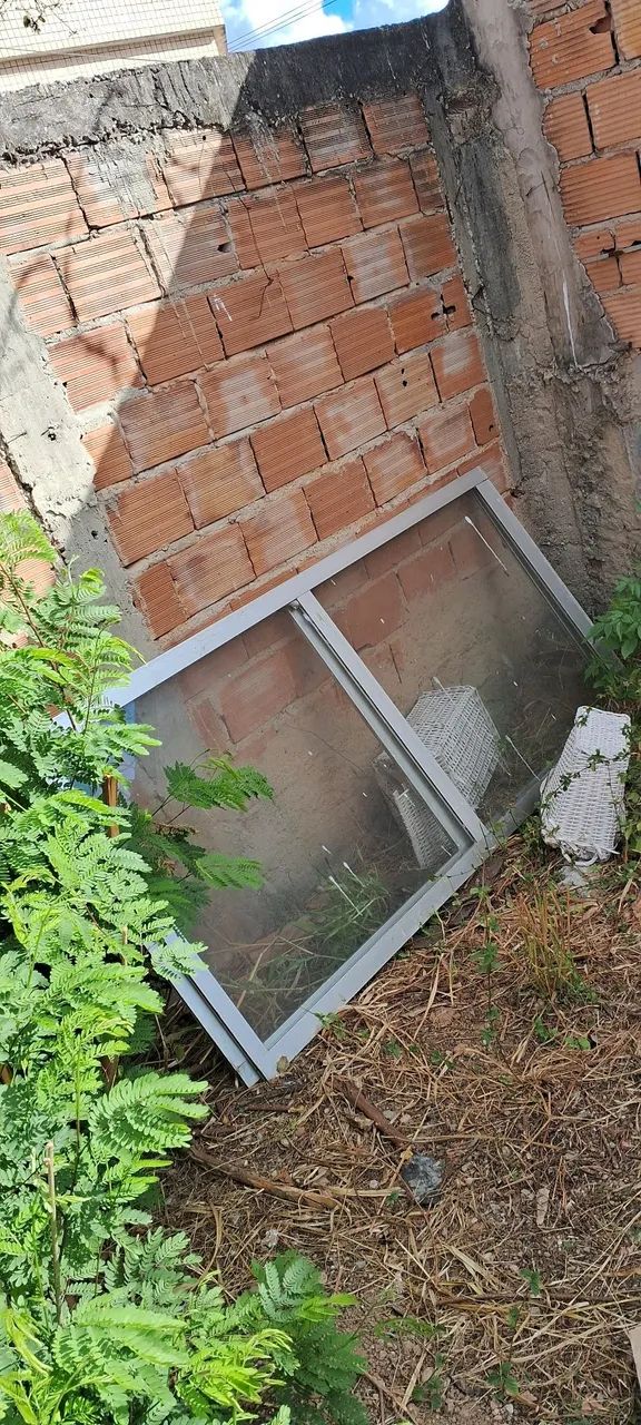 Porta de alumínio com vidro 2,04 X 1,02 m