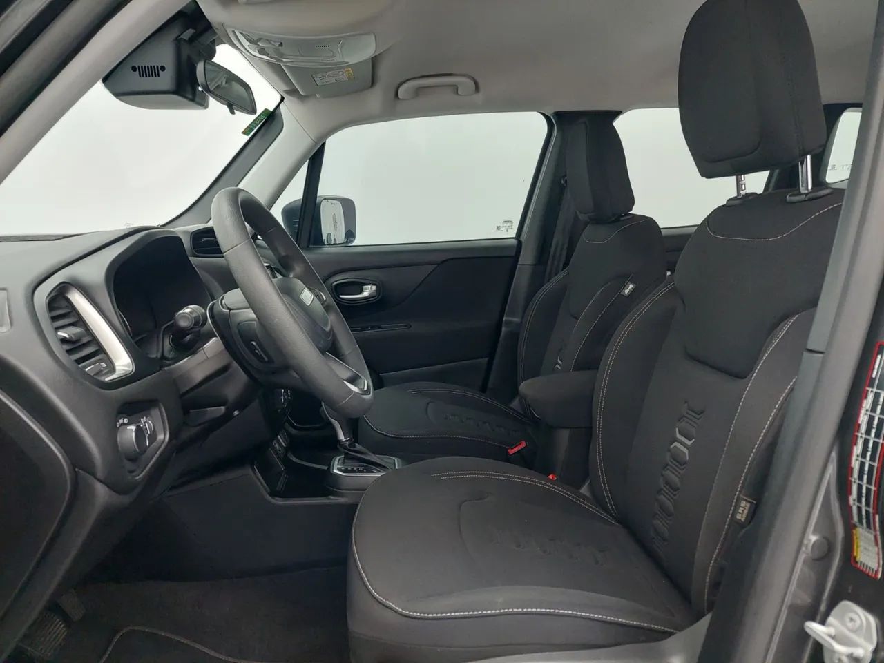 Jeep Renegade STD 1.8 4x2 Flex 16v Aut., foto 16 de 18