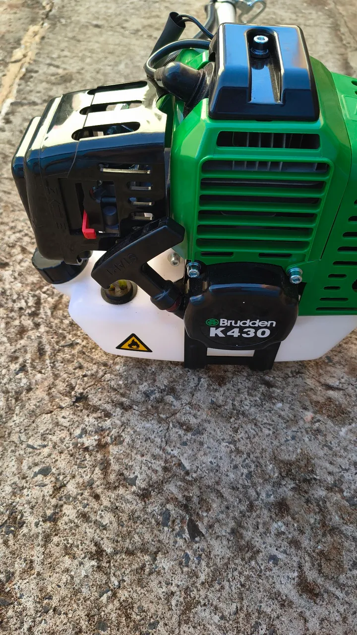 Roçadeira a gasolina Brudden K430