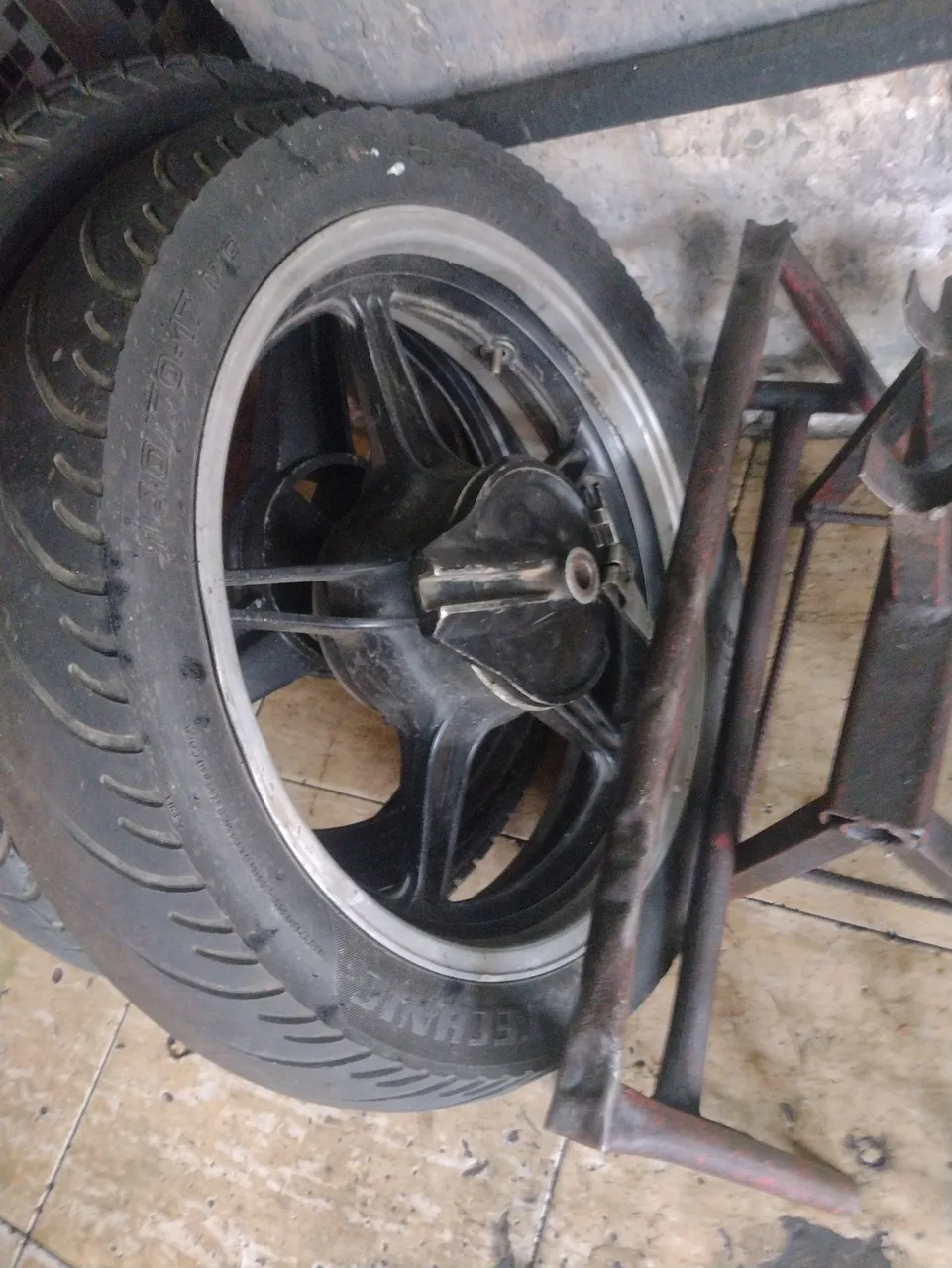 Roda cb 300 Moto - Aro 17