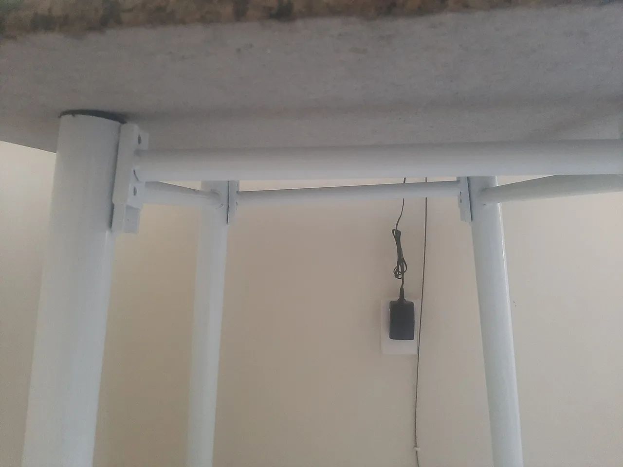 Marble table with 4 chairs64573992550147122