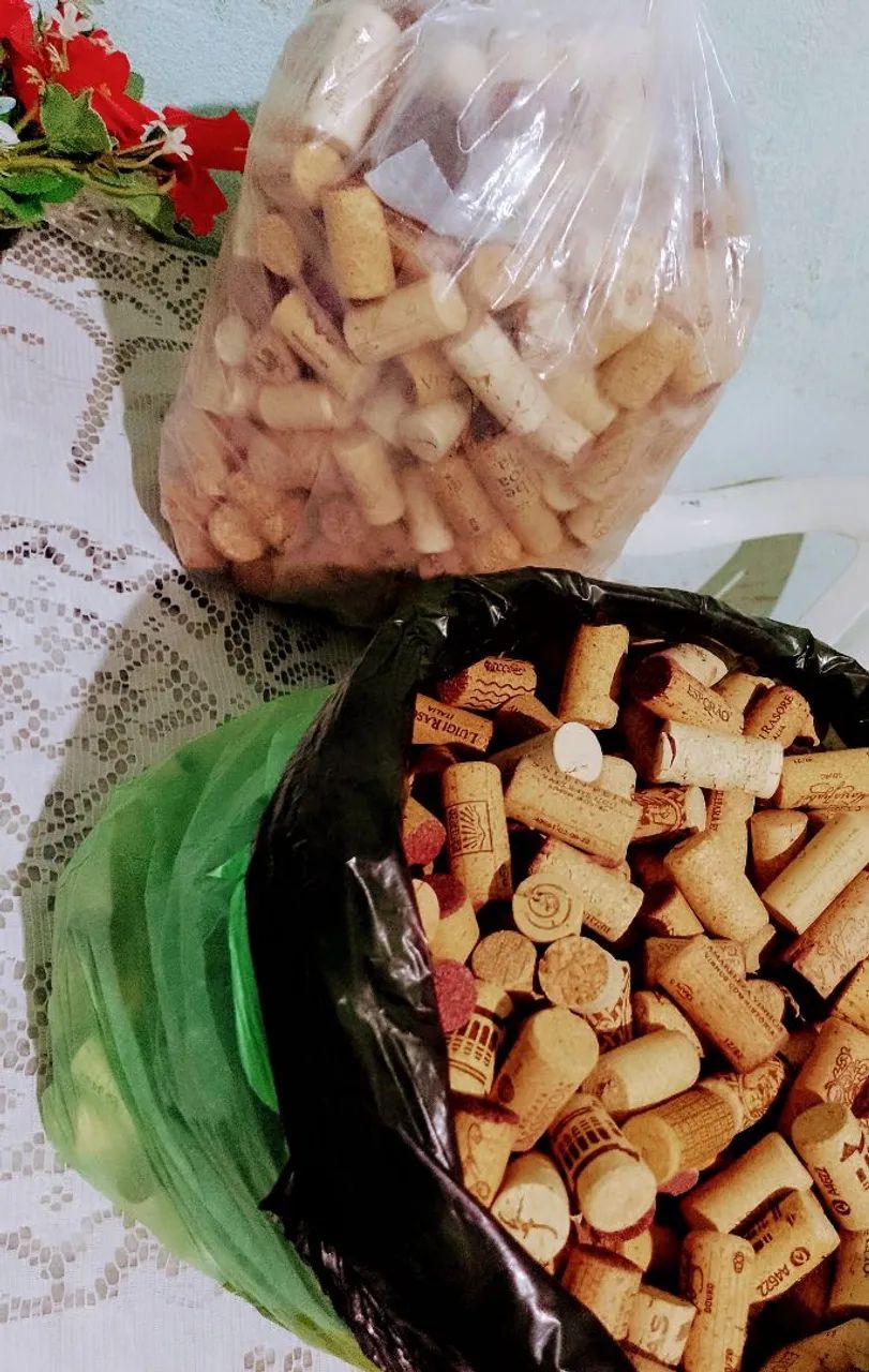 Rolha de vinho - Coleção de rolhas de vinho vários países.. - Foto 2