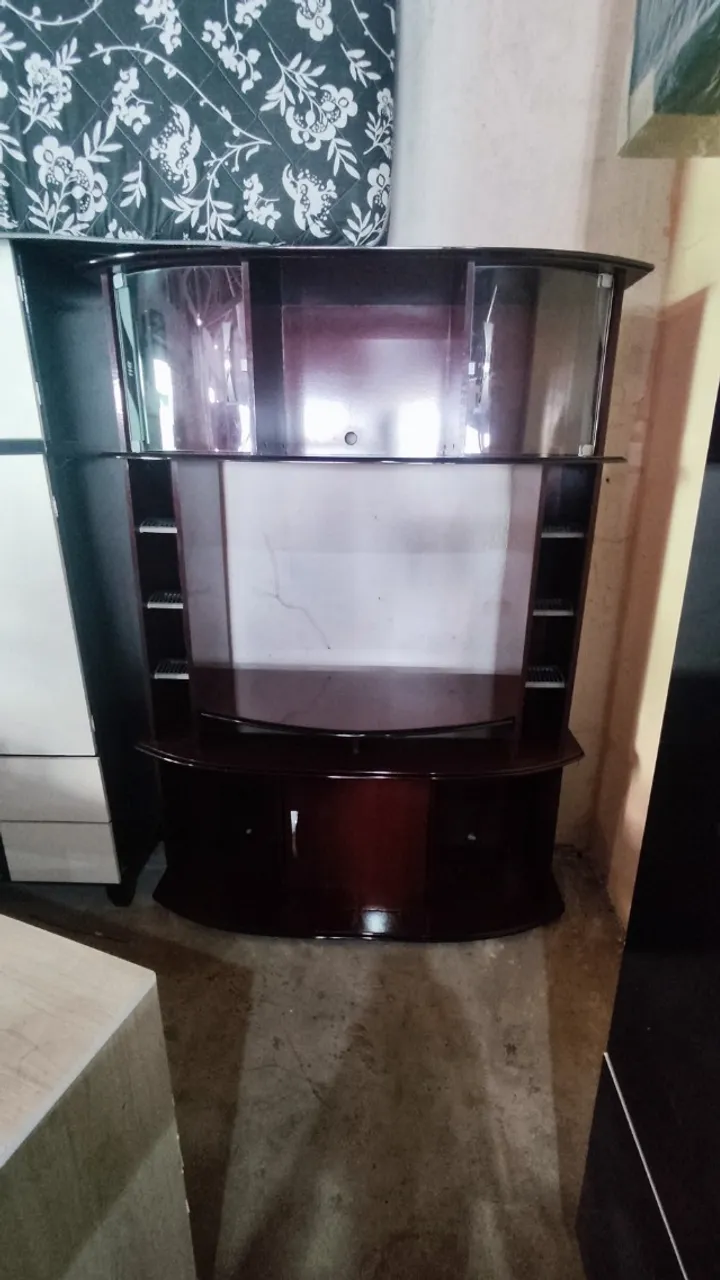 Estante Para Sala com Porta de Vidro