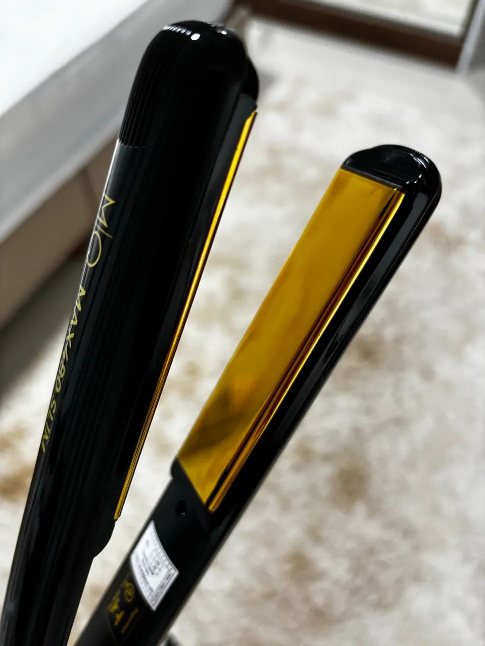 Chapinha de cabelo MQ Professional Hair Styling Max480 Slim Titanium preta - Foto 4