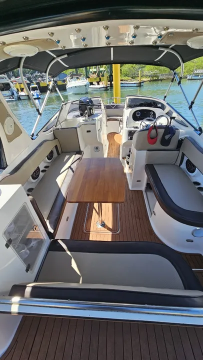Lancha 29,5 pés 2022 motor popa 300HP V8 UNICA
