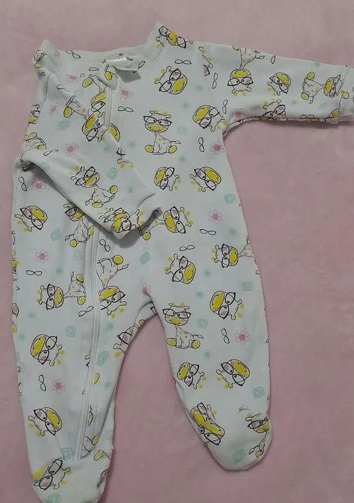 3 Macacões Vira Pé e Sem Pezinho Com Zíper - Foto 4
