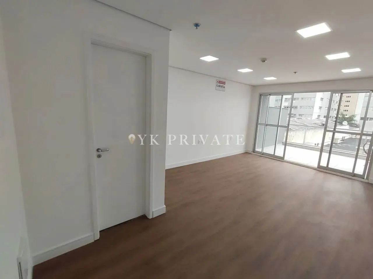 Sala Comercial à Venda na Barra Funda/ Av. Marques de São Vicente/ 37m²/ 1 vaga