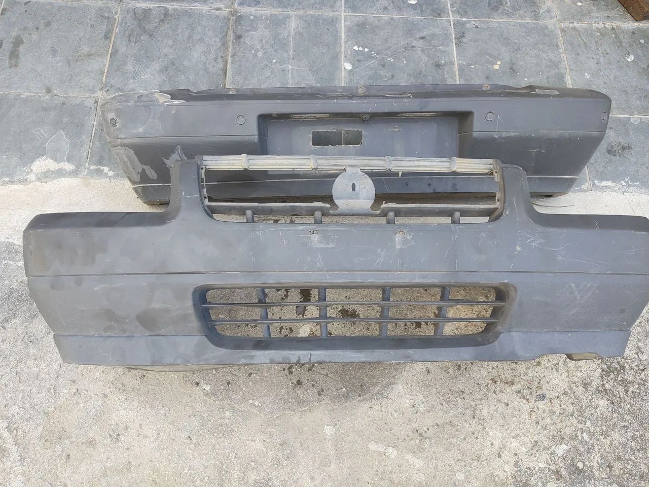 Par de parachoques dianteiro Fiat Uno 