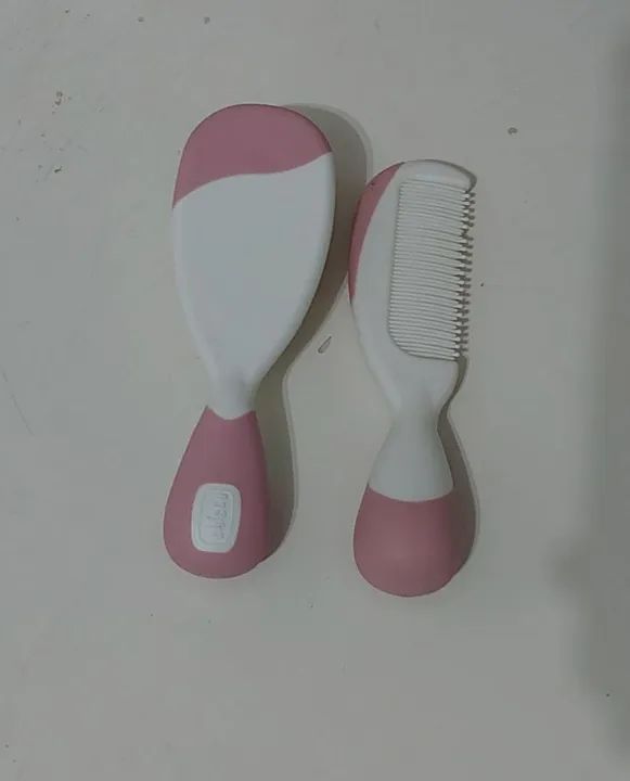 Kit escova e pente para bebê - novo - Foto 2