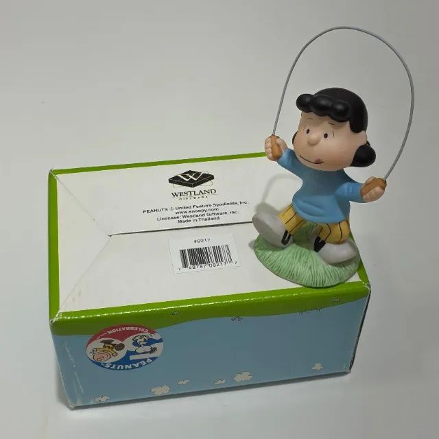 Estatueta Lucy - Peanuts Importado - Foto 3