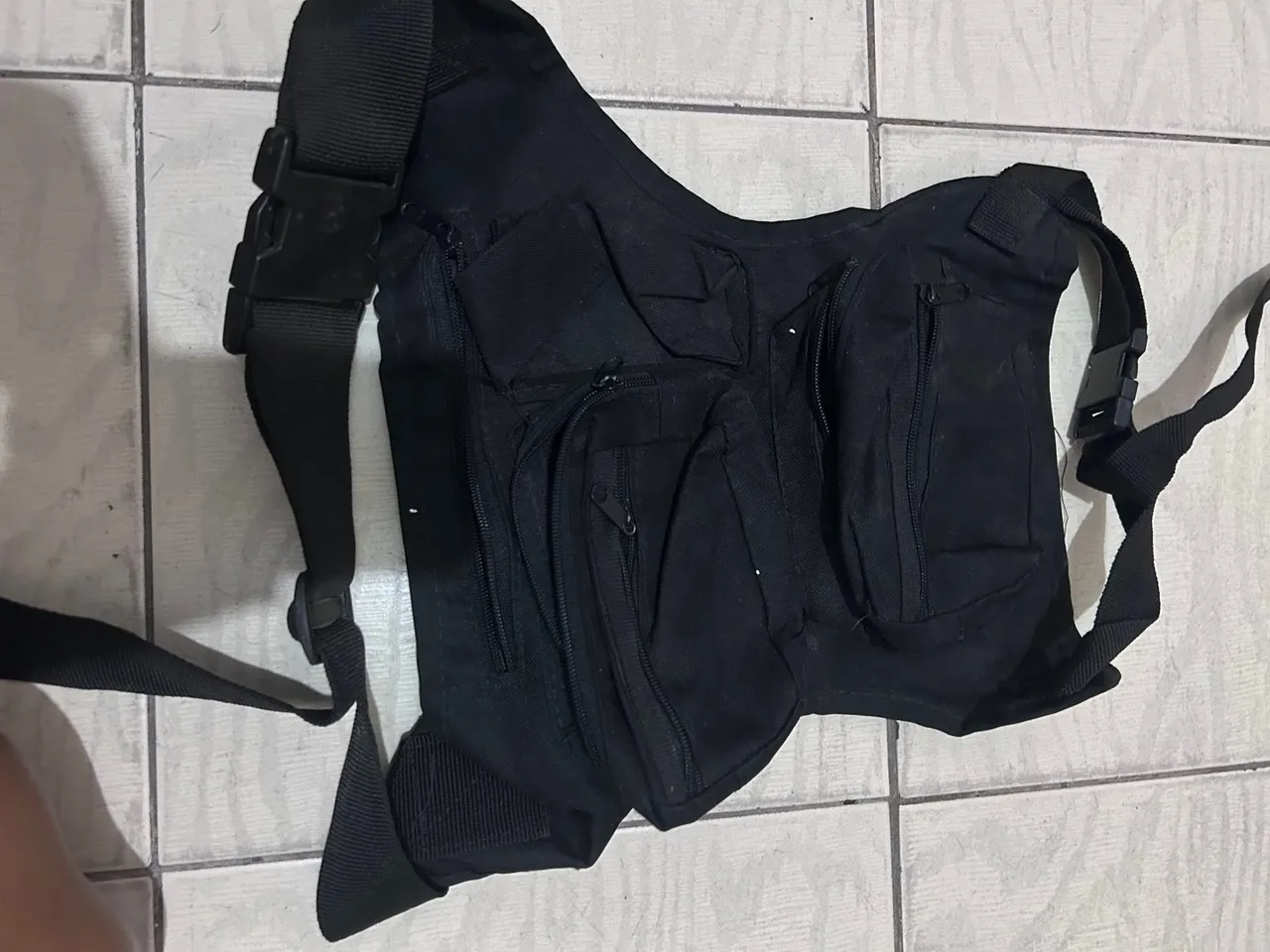 Bolsa de Ombro Kipling Preta