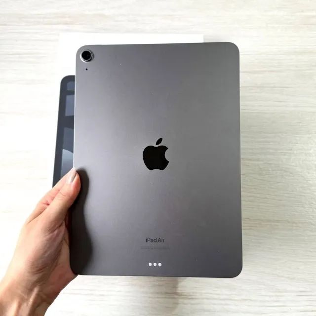 Apple iPad Air (5ª Geração) 10.9 Wi-fi 256 Gb Chip M1 + Apple