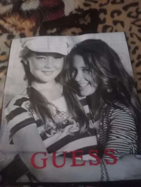 Bolsa de ombro marca Guess  - Foto 2