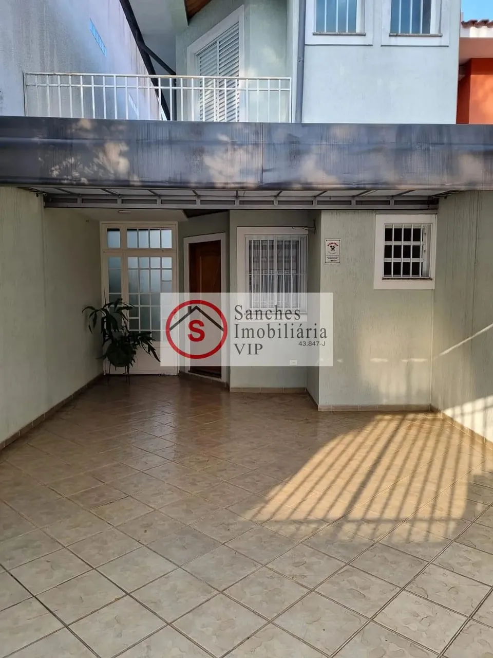 Sobrado para locação na Vila Prudente, 150m², 3 dorms (1 suíte), ampla cozinha, corredor l