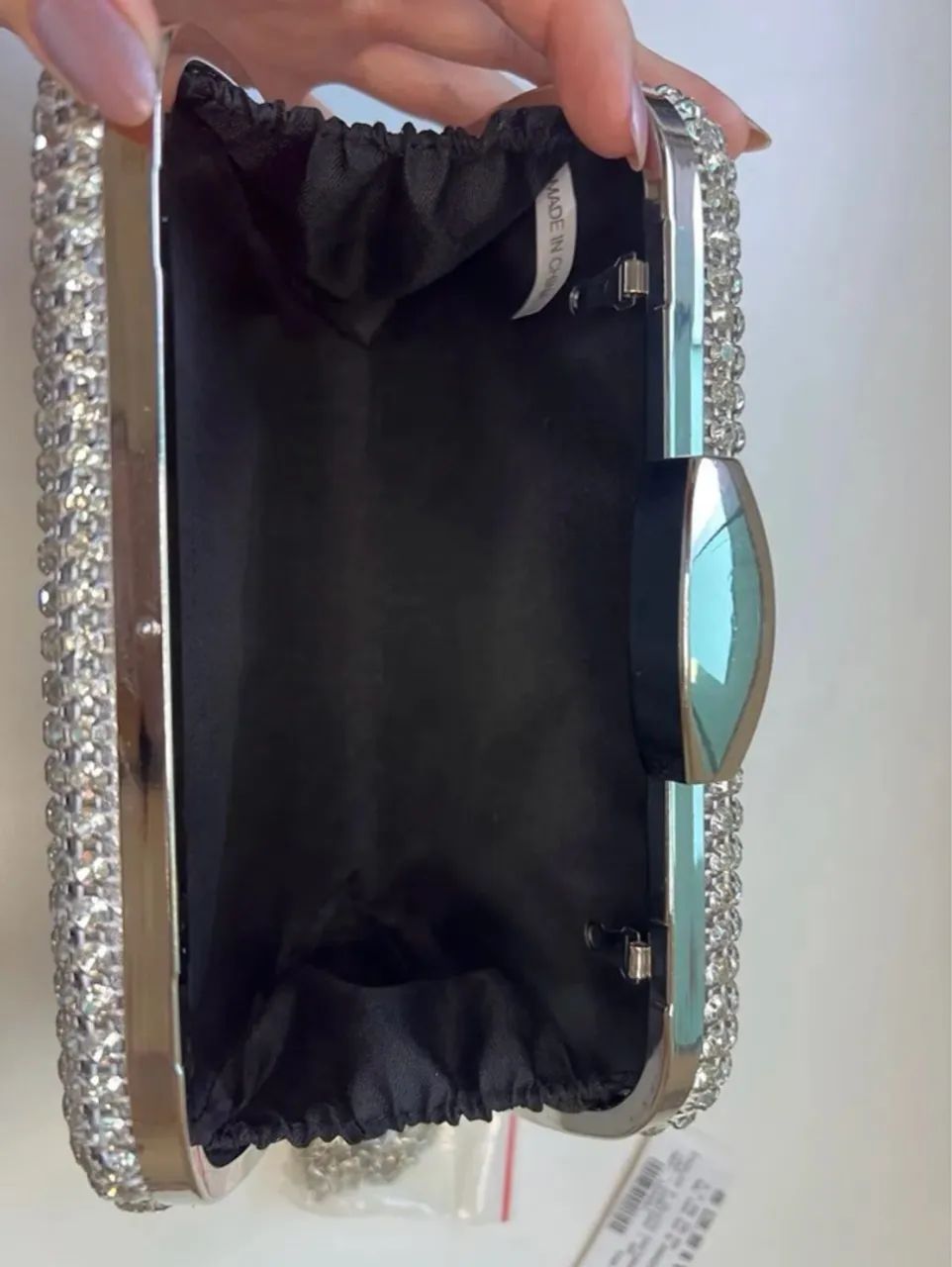 Bolsa de mão prata toda em strass - Foto 5